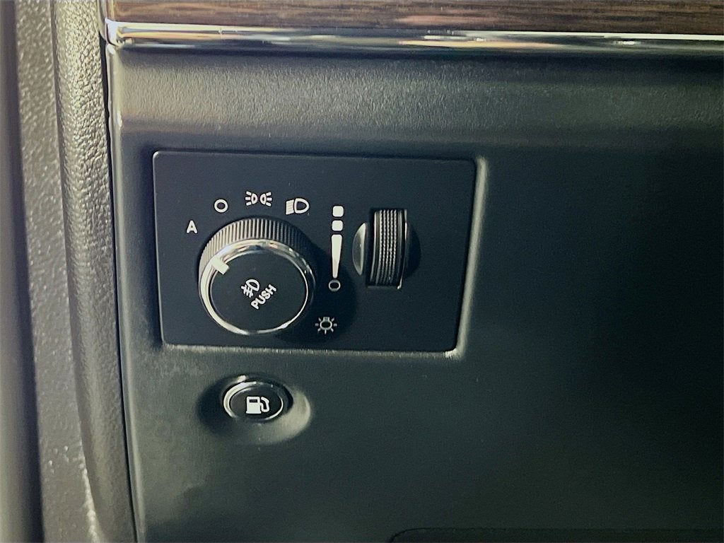 2020 Jeep Grand Cherokee Summit