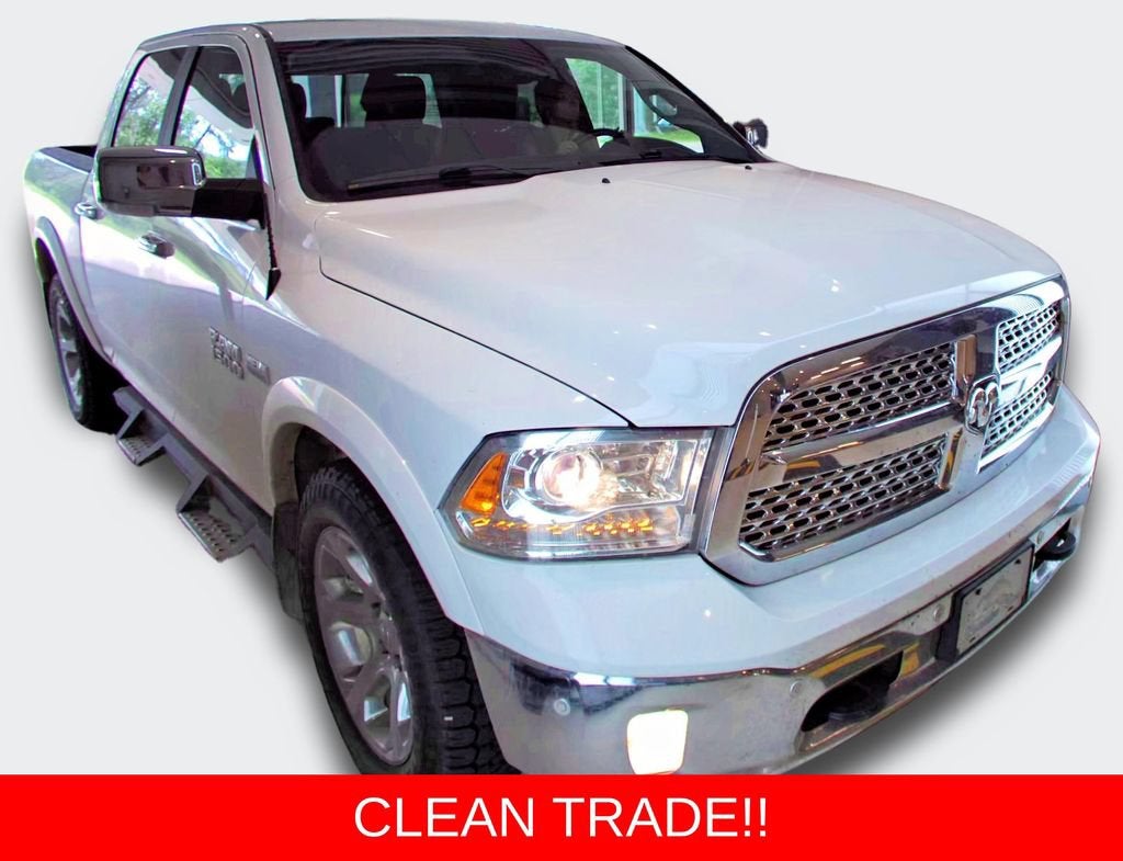2018 RAM 1500 Laramie Crew Cab 4x4 5'7" Box