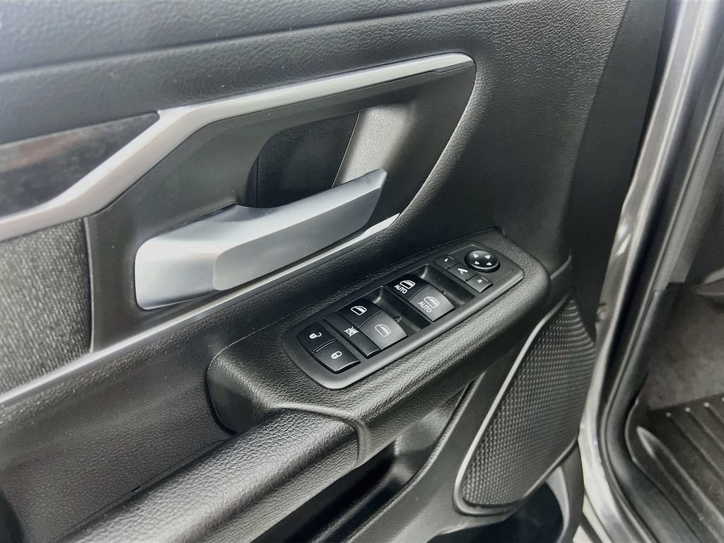 2019 RAM 1500 Big Horn/Lone Star Crew Cab 4x4 5'7" Box