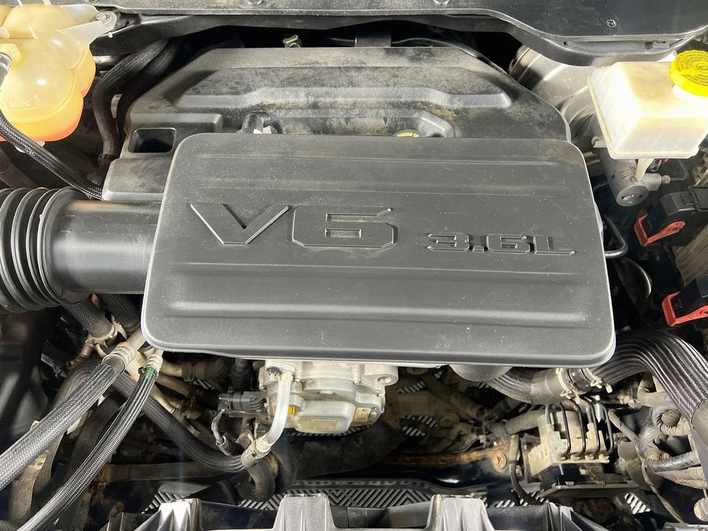 2019 RAM 1500 Big Horn/Lone Star Crew Cab 4x4 5'7" Box