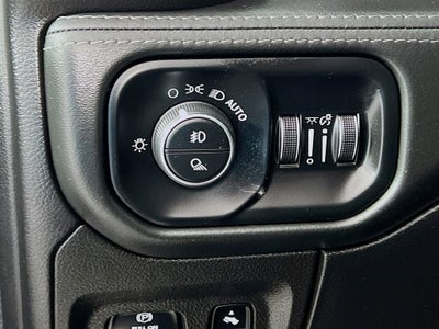 2020 RAM 1500 Limited Crew Cab 4x4 5'7" Box