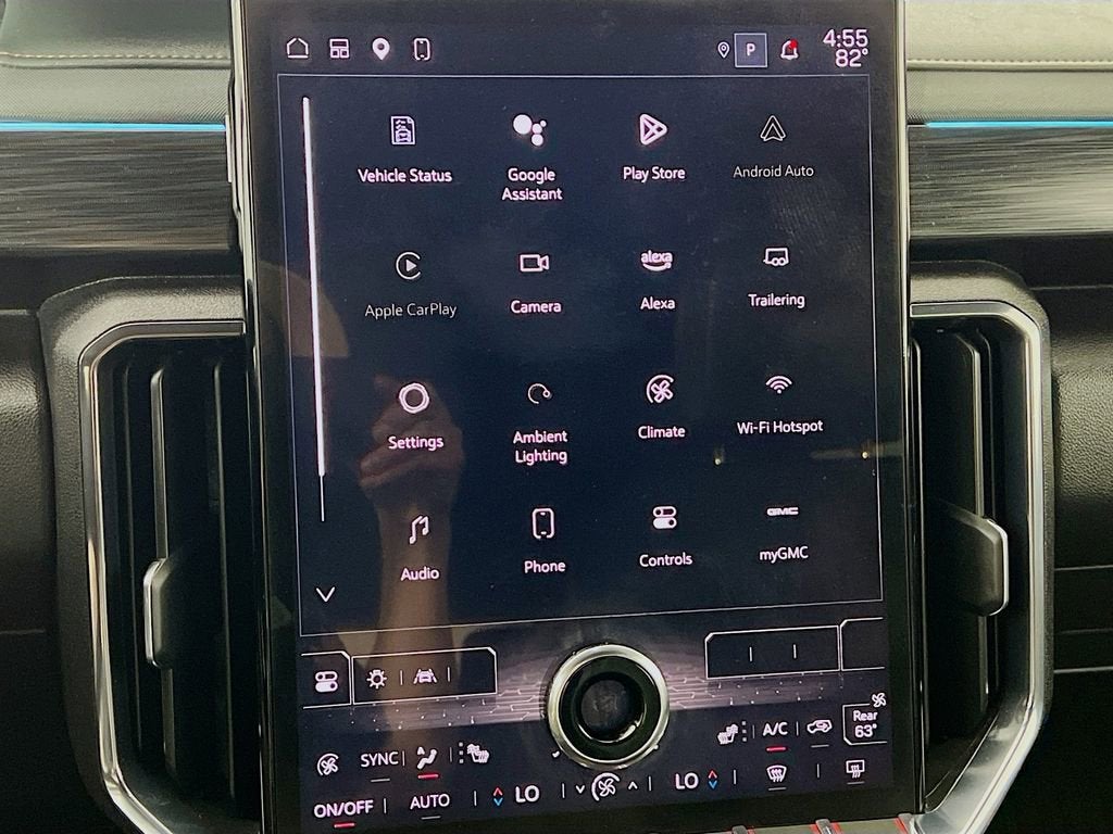 2024 GMC Acadia AT4