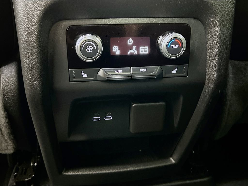 2024 GMC Acadia AT4