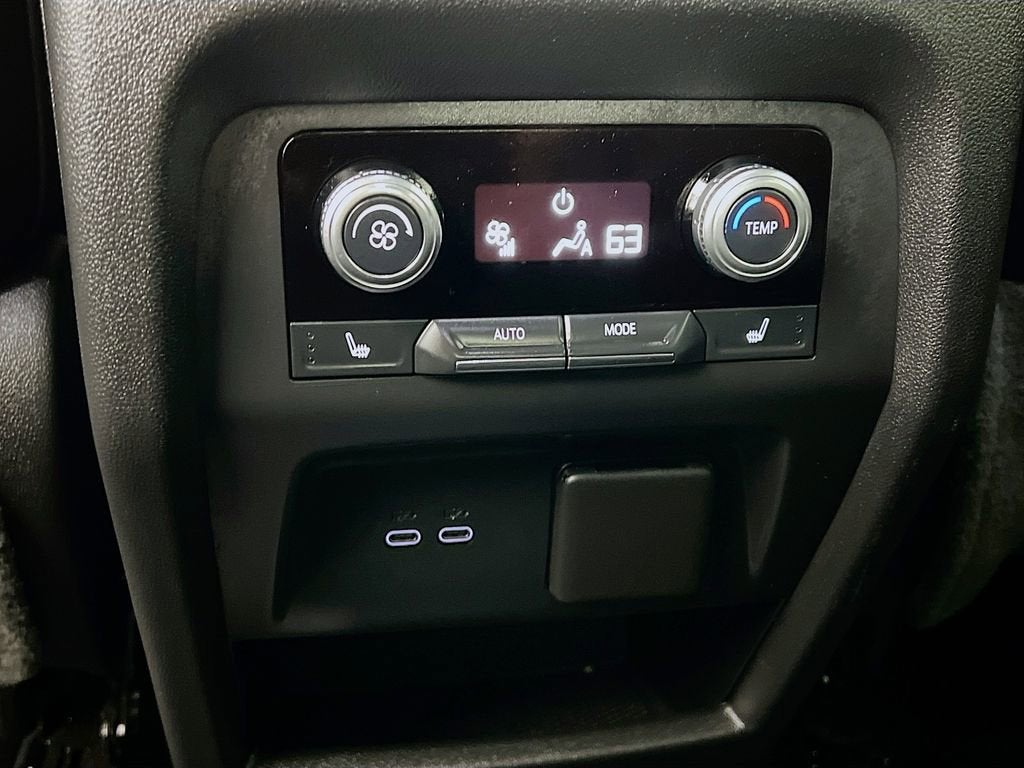 2024 GMC Acadia AT4