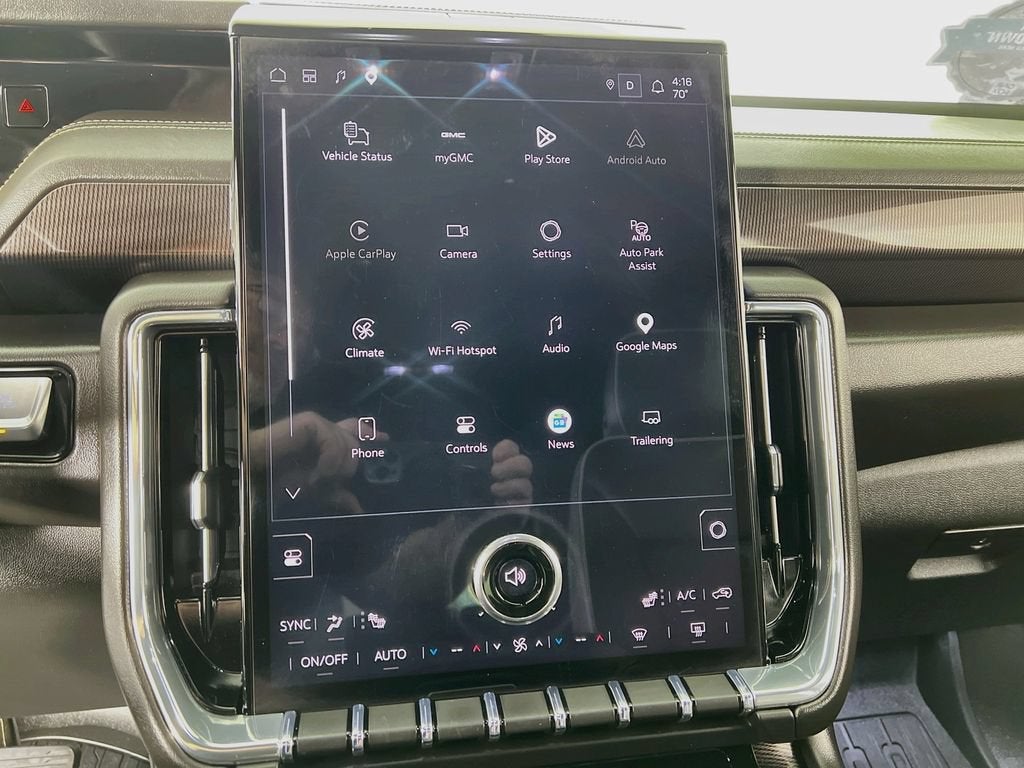 2025 GMC Yukon Elevation
