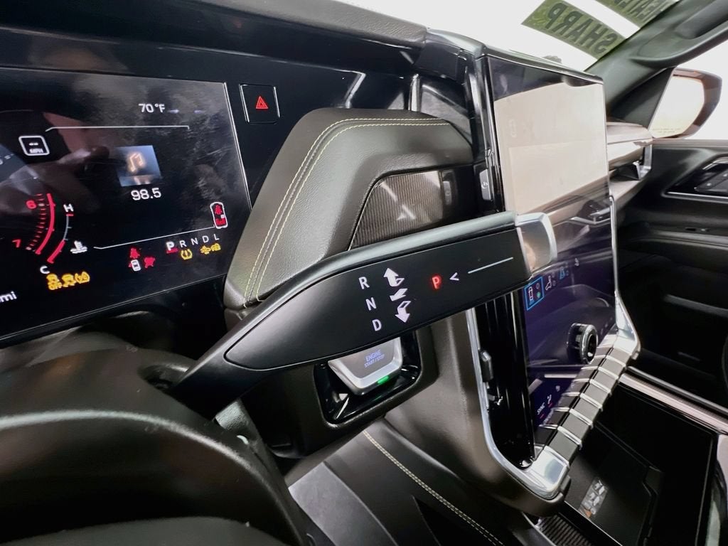 2025 GMC Yukon Elevation