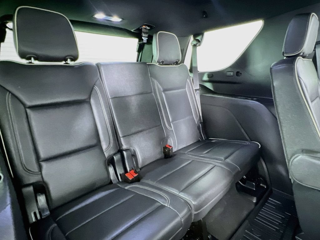 2025 GMC Yukon Elevation