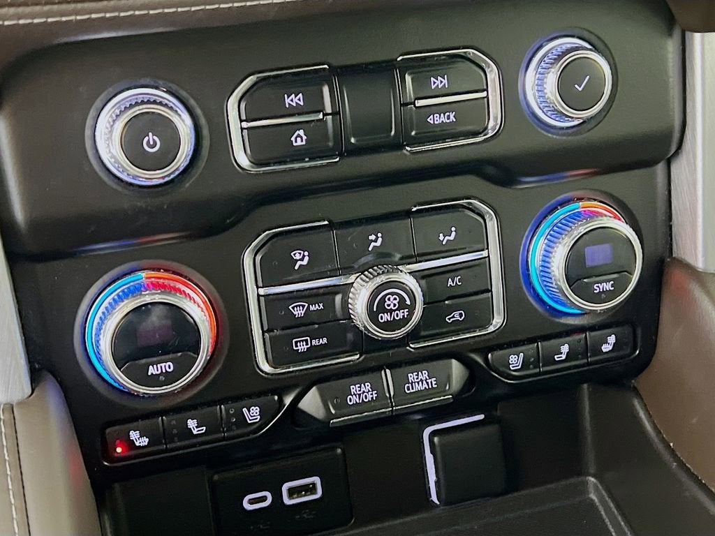 2023 GMC Yukon XL SLT