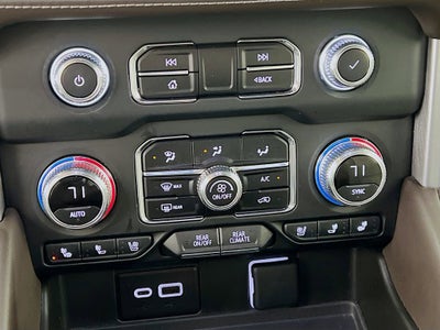 2024 GMC Yukon XL SLT