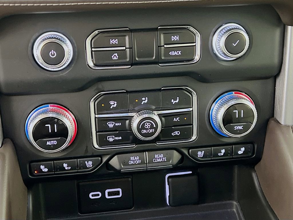 2024 GMC Yukon XL SLT