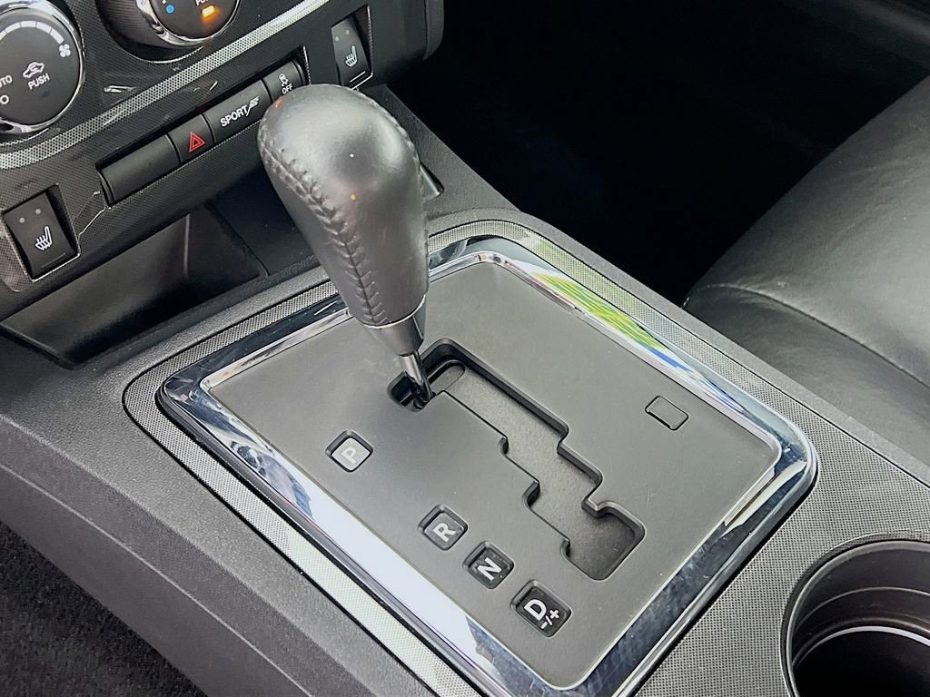 2014 Dodge Challenger SXT Plus