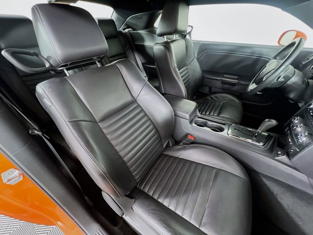 2014 Dodge Challenger SXT Plus