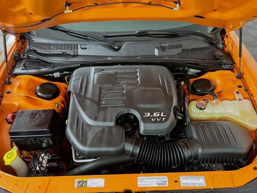 2014 Dodge Challenger SXT Plus